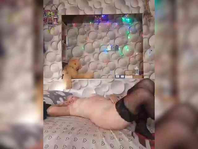 LizSage webcam