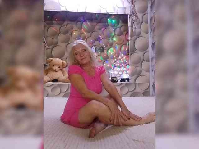 LizSage webcam