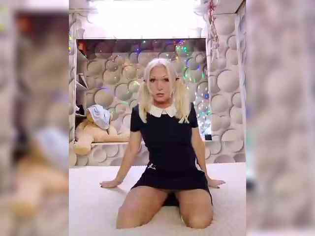 LizSage webcam
