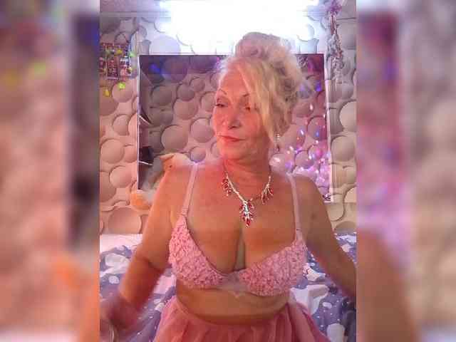 LizSage webcam