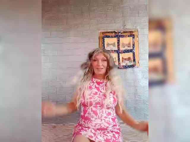 LizSage webcam