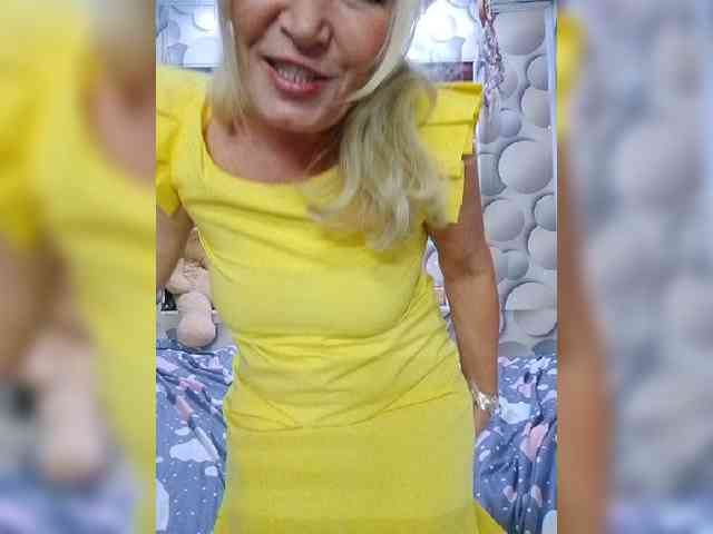 LizSage webcam