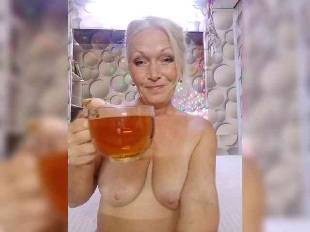 LizSage webcam