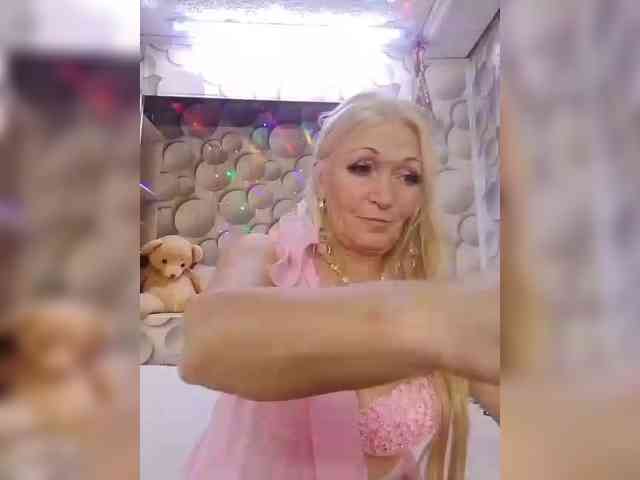 LizSage webcam