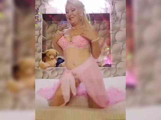 LizSage webcam