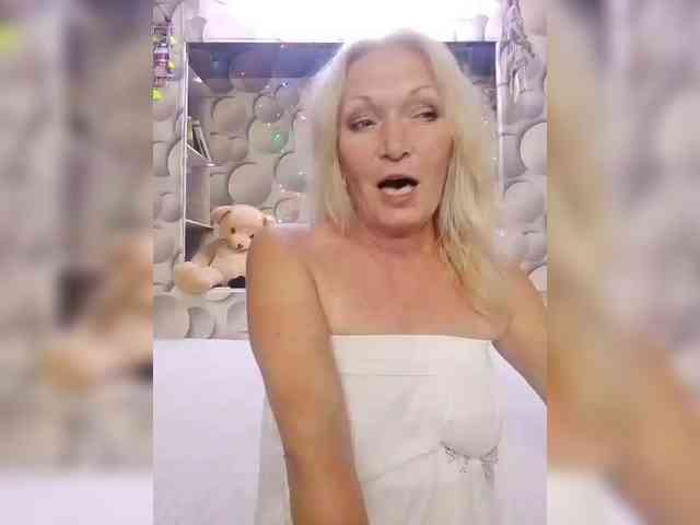 LizSage live female cam on bongacams