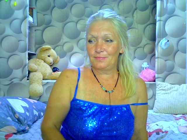 LizSage Live Webcam on BongaCams