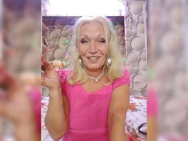 LizSage webcam