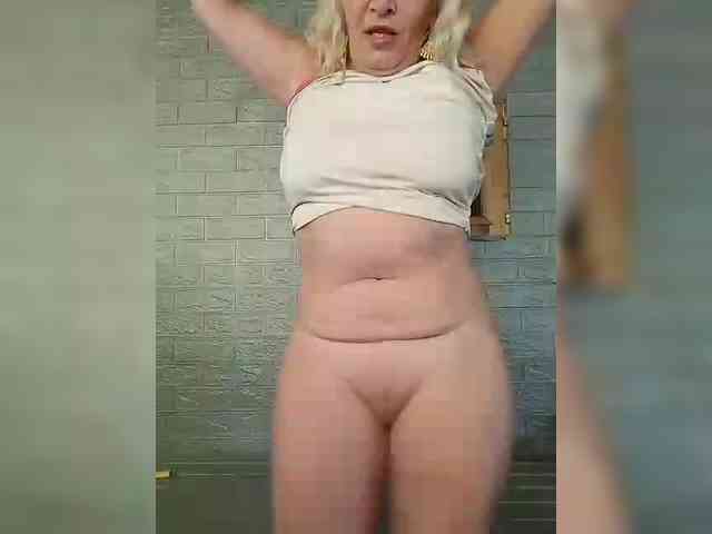 LizSage webcam