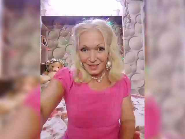 LizSage webcam