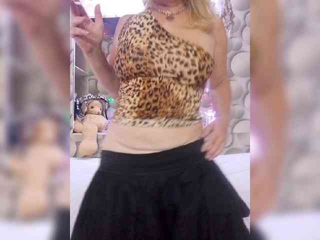 LizSage webcam