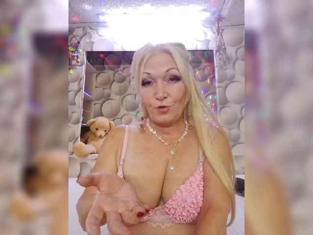 LizSage webcam