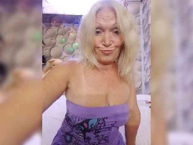 LizSage webcam