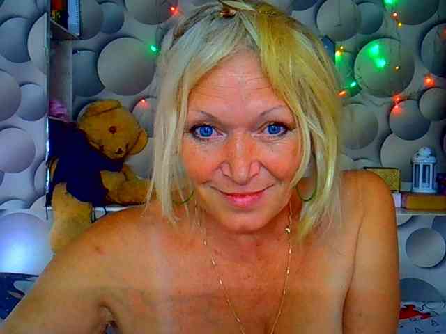 LizSage webcam