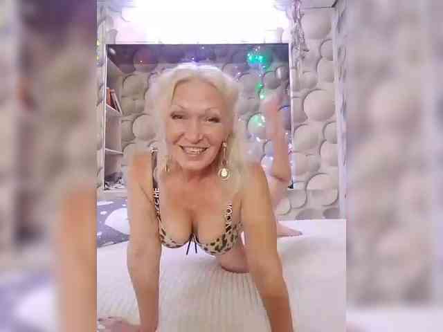 LizSage webcam