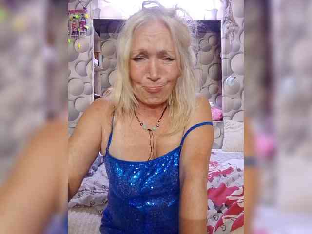 LizSage webcam