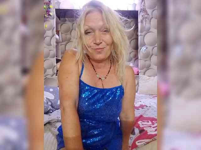 LizSage Live Webcam on BongaCams