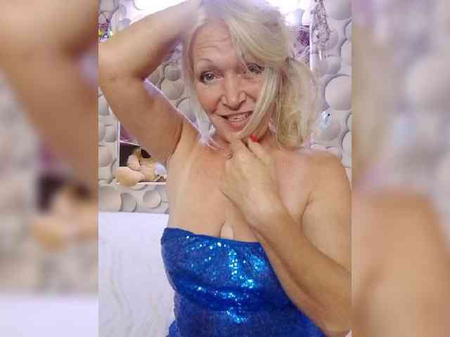 LizSage webcam