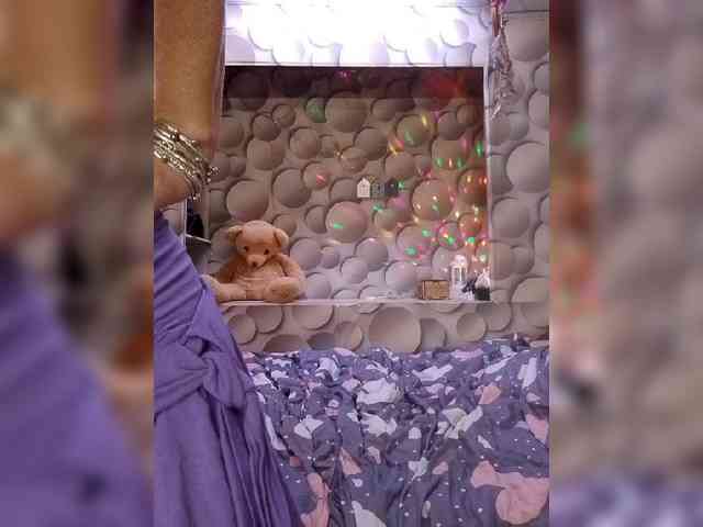 LizSage webcam