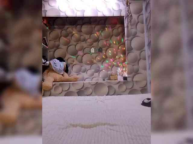 LizSage webcam