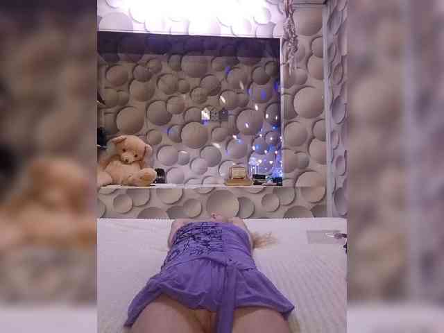 LizSage webcam