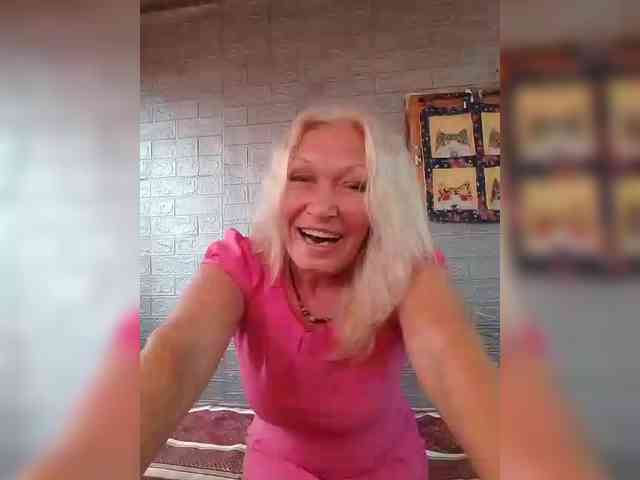 LizSage webcam