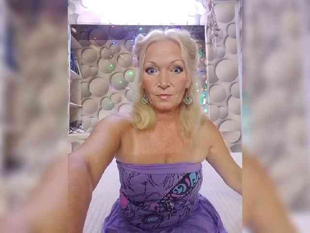 LizSage webcam