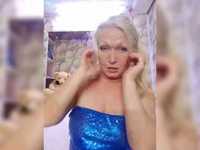 LizSage webcam