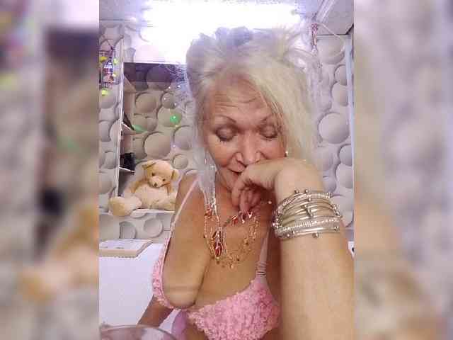 LizSage webcam