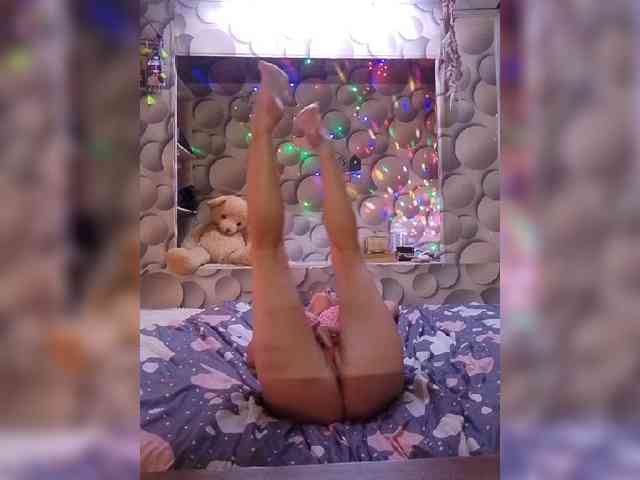 LizSage webcam