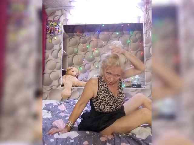 LizSage live female cam on bongacams