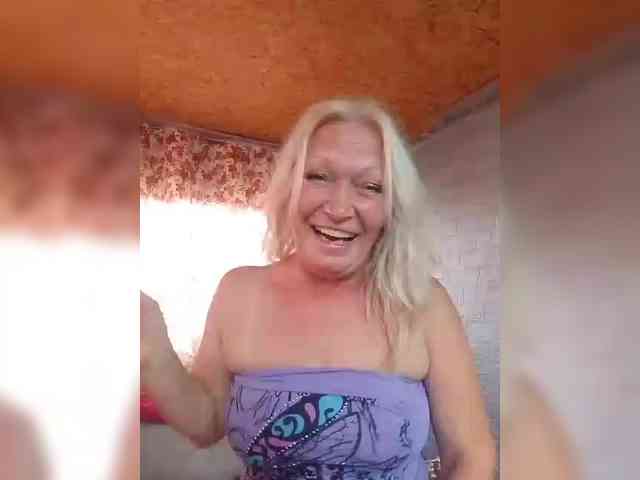 LizSage webcam