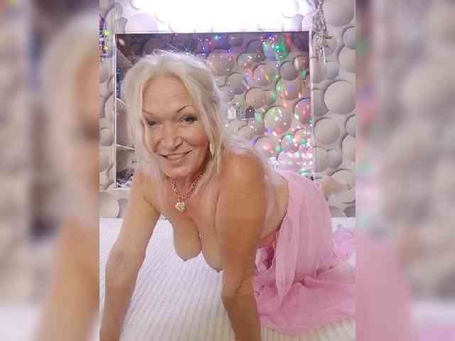 LizSage webcam