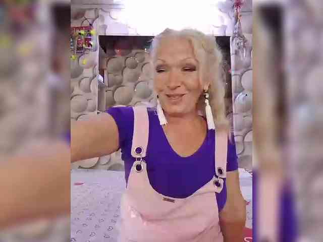 LizSage webcam