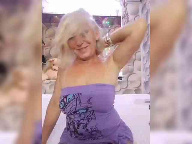 LizSage webcam