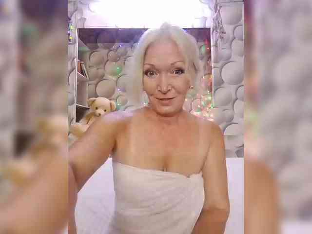 LizSage webcam