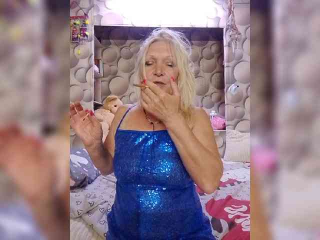 LizSage webcam