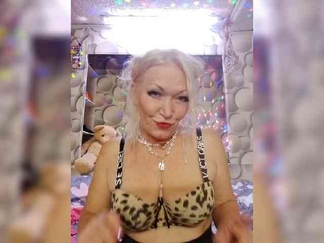 LizSage webcam