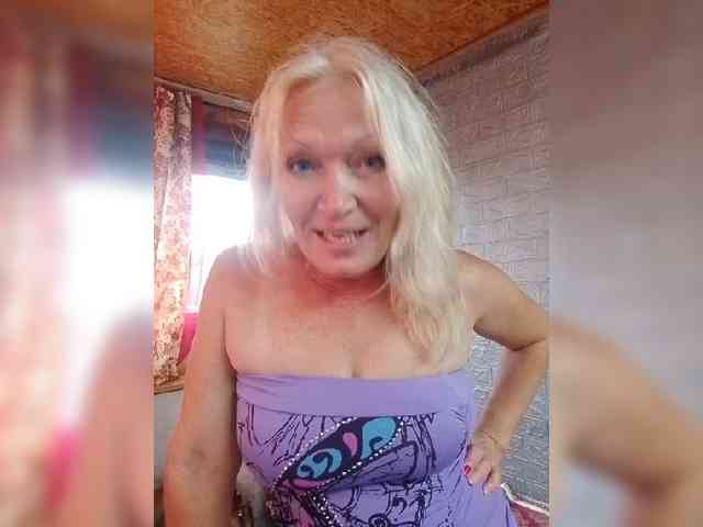 LizSage webcam