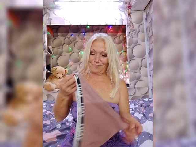 LizSage webcam