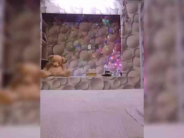 LizSage webcam