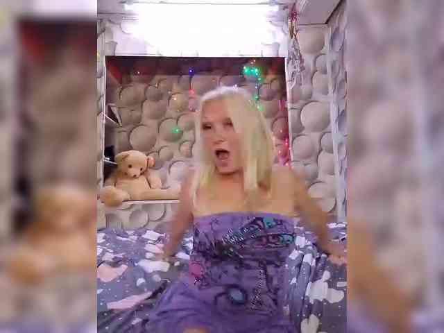 LizSage webcam