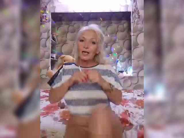 LizSage Live Webcam on BongaCams