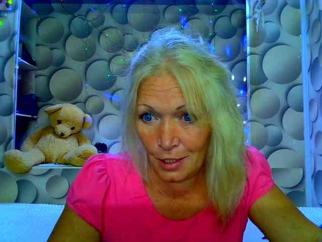 LizSage webcam