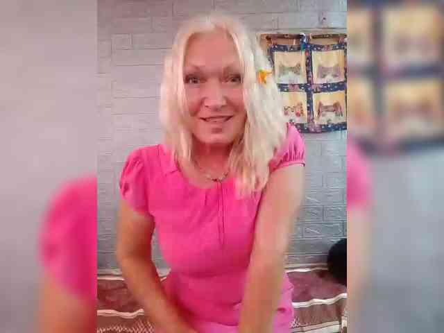 LizSage webcam