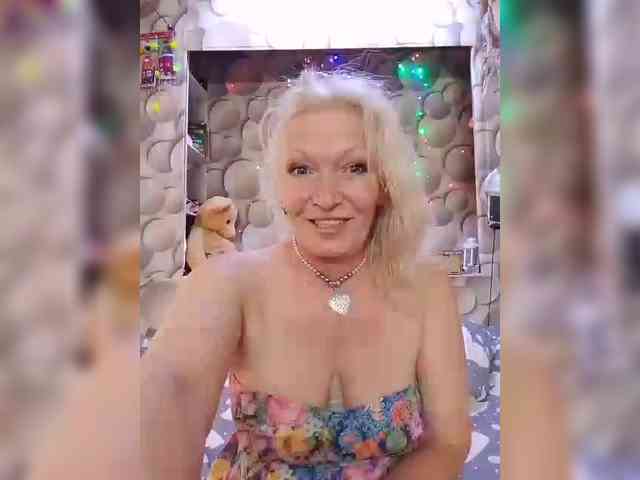 LizSage webcam