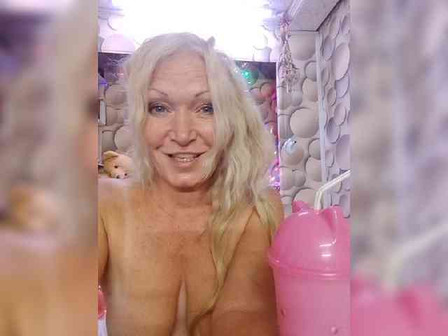 LizSage webcam