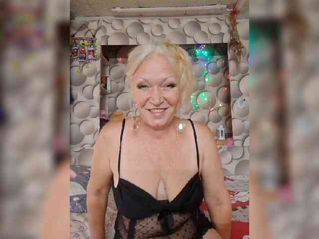 LizSage webcam
