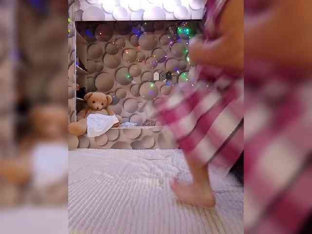 LizSage webcam