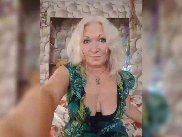 LizSage webcam